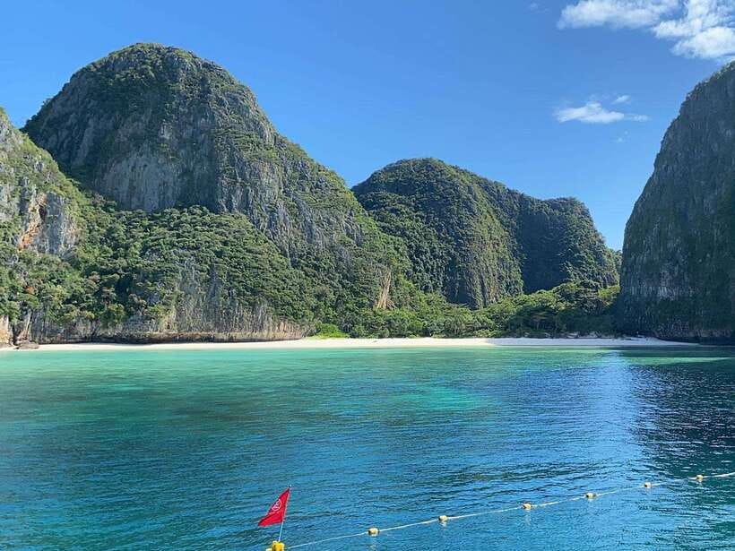 Koh Phi Phi: Maya Bay Private Longtail Boat Tour - Why a private boat makes sense on Phi Phi
