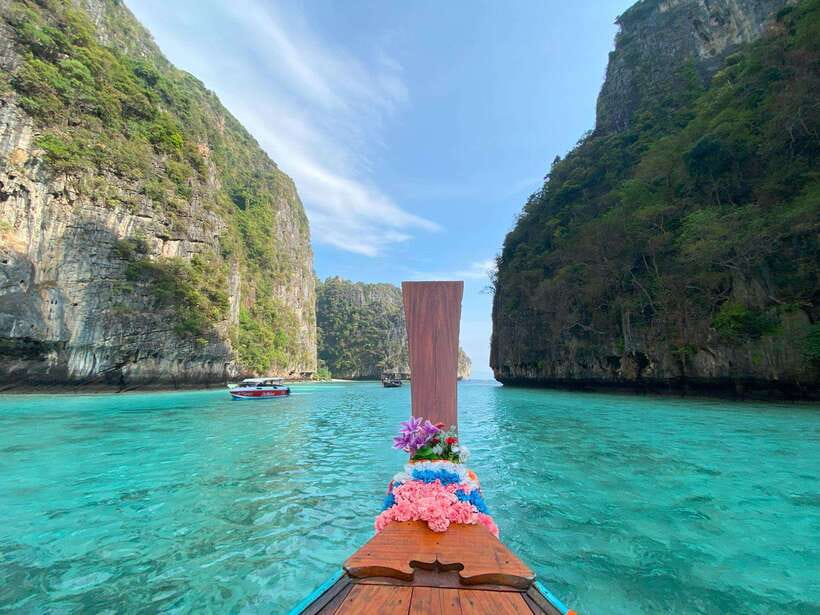 Koh Phi Phi: Maya Bay Private Longtail Boat Tour - Monkey Bay and the macaques