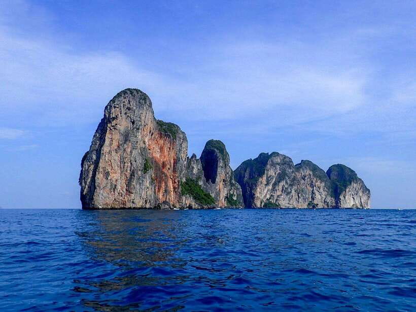 Koh Phi Phi: Maya Bay Private Longtail Boat Tour - Timing, weather, and the low-season tradeoff