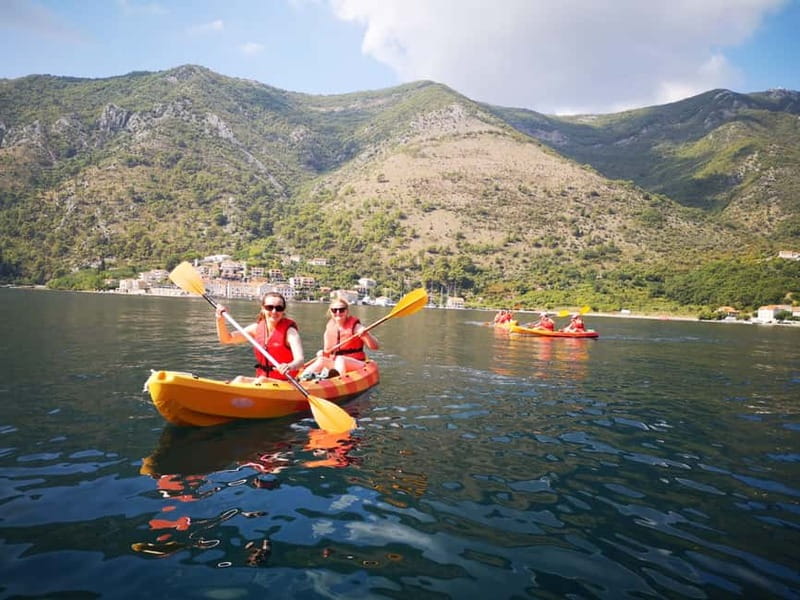 Kotor: Guided Kotor Bay Kayaking Tour - Meeting at Kotor Port and reaching the water