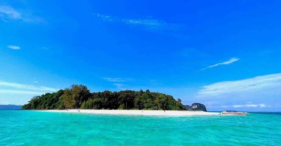 Krabi: Phi Phi Islands & Maya Bay Speedboat Tour with Lunch - Pileh Lagoon brings the best water time