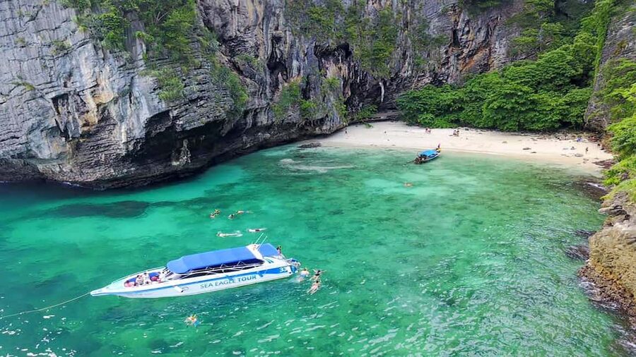 Krabi: Ultimate Phi Phi & Maya Bay Ascent by Speedboat - A fast start from Krabi to Nopparat Thara Pier