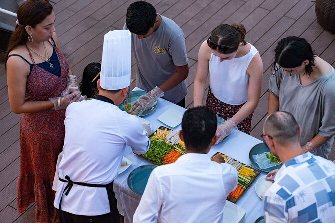 Lan Ha and Halong Bay 5 Star Cruise with Balcony - Food, service, and the role of Wavego Travel