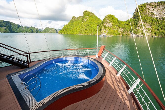 Lan Ha and Halong Bay 5 Star Cruise with Balcony - From Hanoi to the water by 8 a.m.