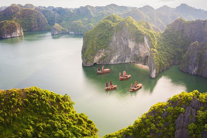 Lan Ha Bay Boutique Cruise 2D/1N: Kayaking, Swimming at the pristine places - Lan Ha Bay instead of a simple sightseeing cruise