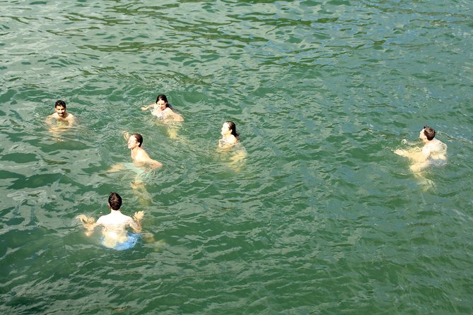 Lan Ha bay Boutique cruise 3D/2N: Kayaking - Swimming & Biking Viet Hai villages - How active is the schedule?