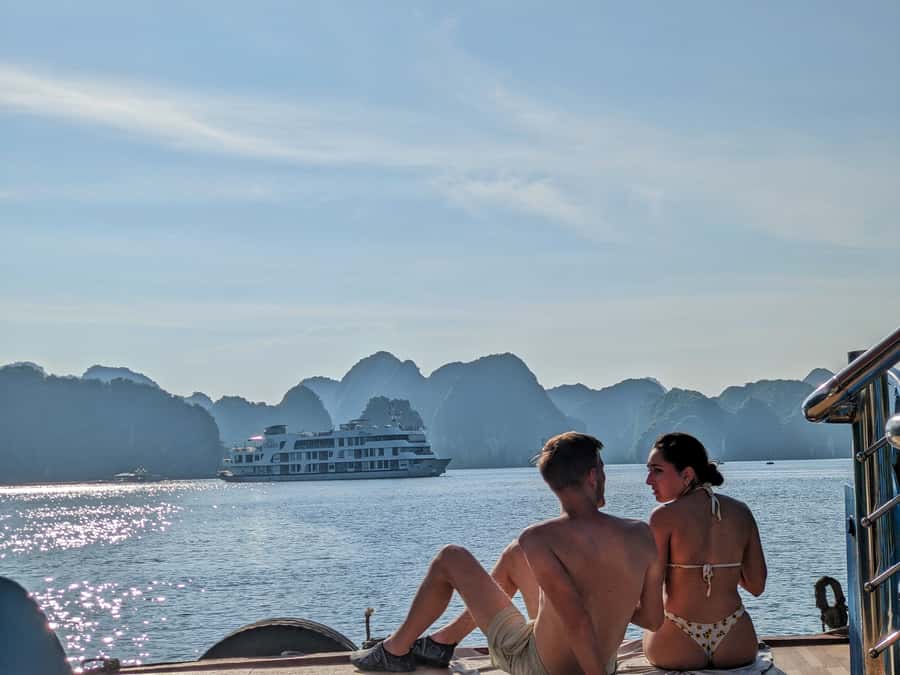 Lan Ha bay cruise and kayak (small group guaranteed) - Kayaking through K.A Cave and Bats Cave