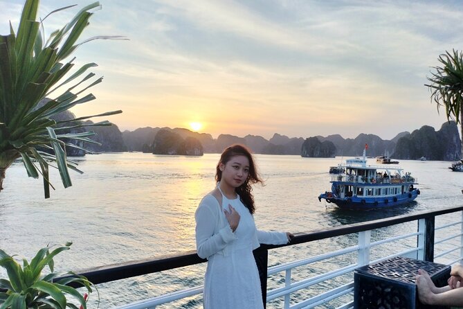 Lan Ha Bay day tour from Cat Ba, Hanoi - Serenity Boutique Cruise - The return route and sunset party