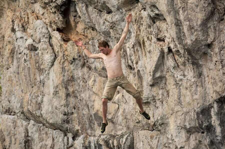 Lan Ha Bay: Deep-water Soloing - Reaching the limestone crags