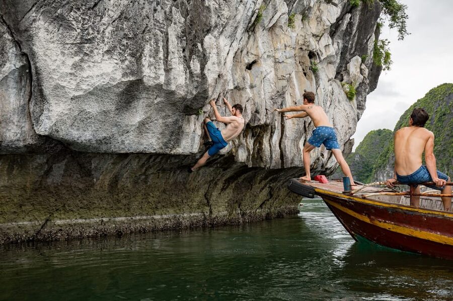 Lan Ha Bay: Deep-water Soloing - Who will get the most from it