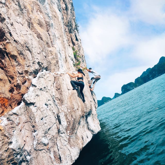 Lan Ha Bay: Deep-water Soloing - From Big Man Restaurant to the floating village
