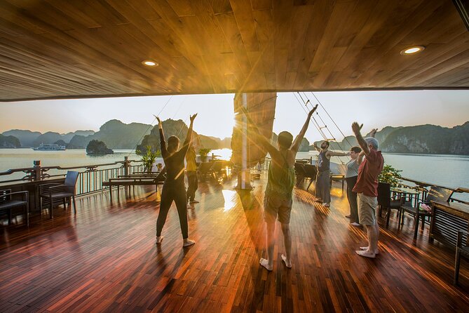 Lan Ha bay deluxe cruise 2D/1N: kayaking & swimming at pristine places & meals - Why Lan Ha Bay suits an active two-day cruise