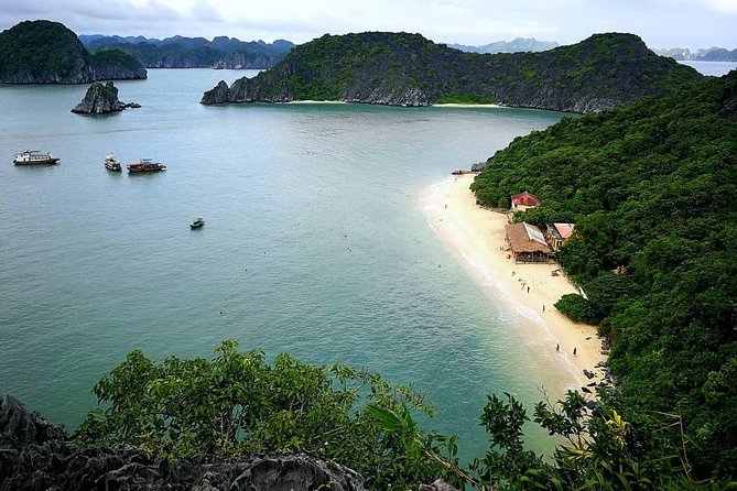Lan Ha Bay - Ha Long Bay Overnight 5-star Cruise with Kayaking, Swimming,... - Full-board meals, with drinks charged separately
