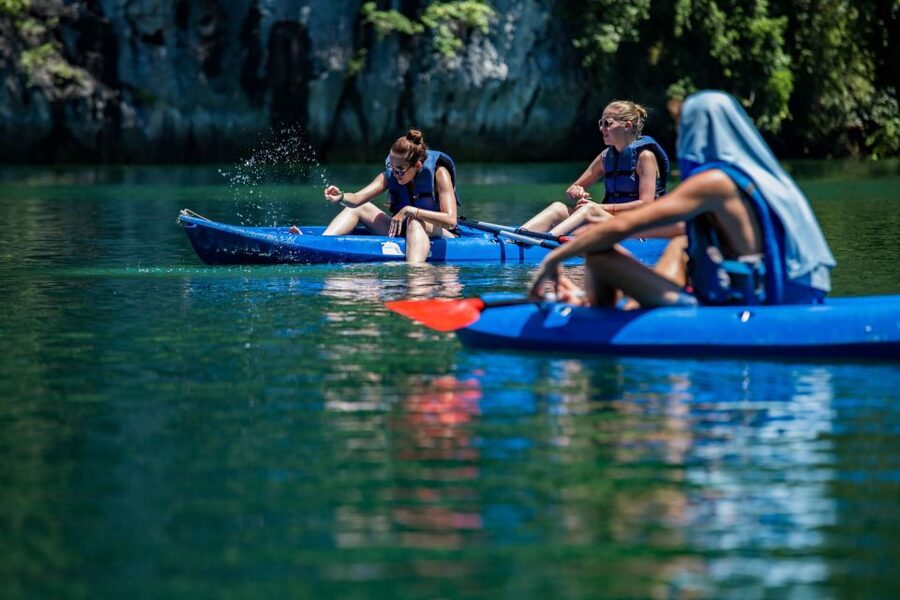 Lan Ha Bay: Kayaking and Cruise - Who should book this Lan Ha Bay experience