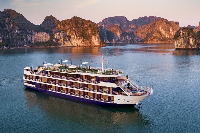 Lan Ha bay luxury cruise 2D/1N: Kayaking, Swimming & full meals, pristine bay - Spring rolls, dinner, and a night on the water