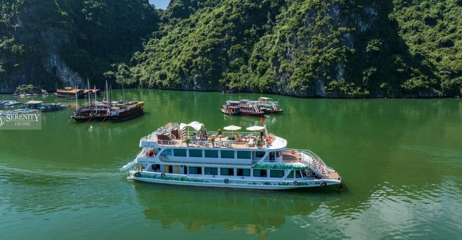 Lan ha Bay Luxury cruise day trip, kayaking, swimming, bike - A 7:00 a.m. start from Hanoi Old Quarter