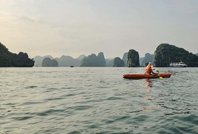 Lan Ha Bay: Sunset & Plankton Bioluminescent Night Kayaking - Why the glowing water is the main event