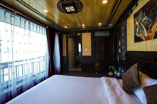 Lan Ha boutique & budget cruise 2D/1N: kayaking, swimming at pristine bay & meal - Sunset, cooking, and the barbecue dinner