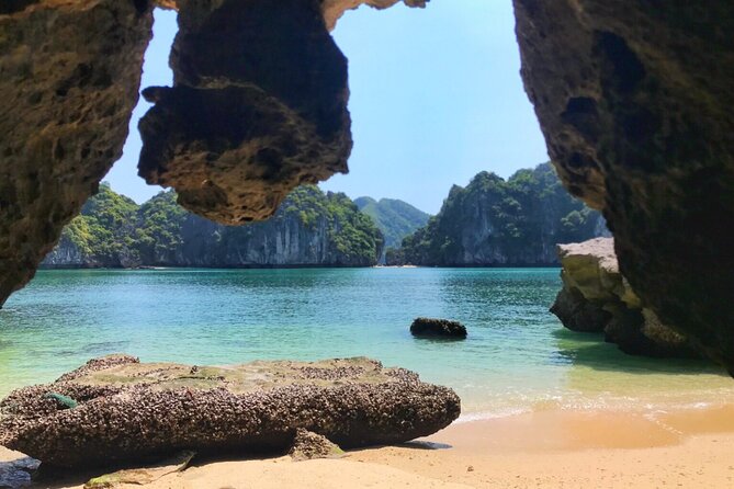 Lan Ha - Ha Long Bay - Dau Be island 2D/1N from Cat Ba in less touristy areas. - Why starting from Cat Ba makes a difference