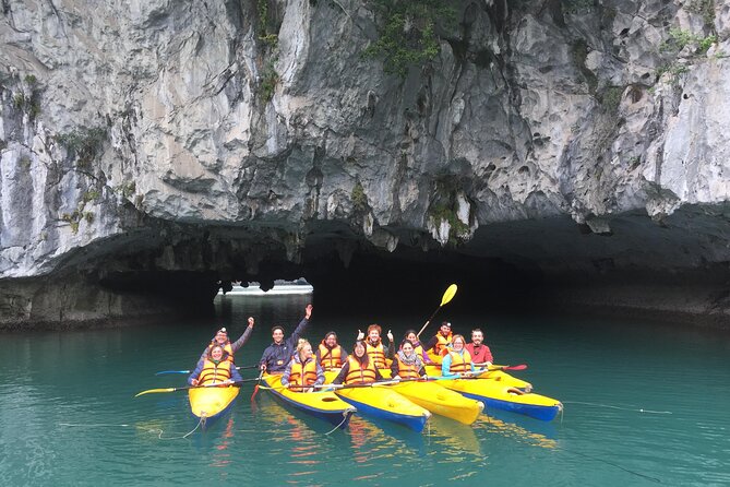 Lan Ha - Ha Long Bay - Dau Be island 2D/1N from Cat Ba in less touristy areas. - Guides who make the difference
