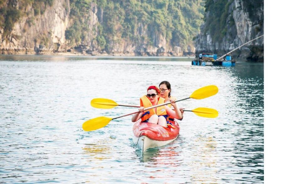 Long Trekking Catba national park, Lan ha bay full day trip - Boarding the boat for Lan Ha Bay
