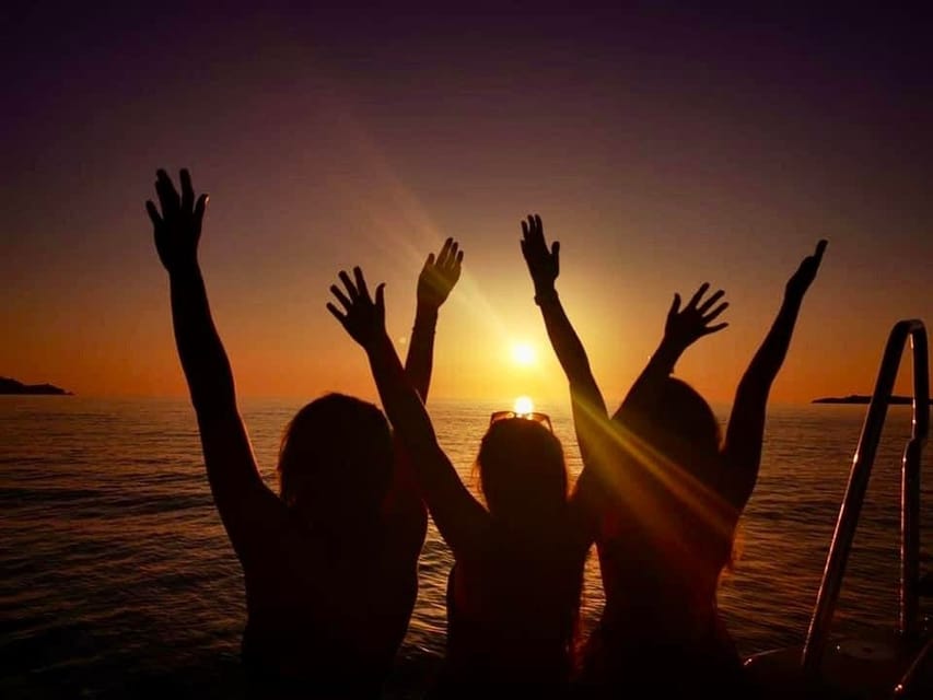 Lumio: Sunset Boat Tour in the Bay of Calvi - Who will enjoy this evening most