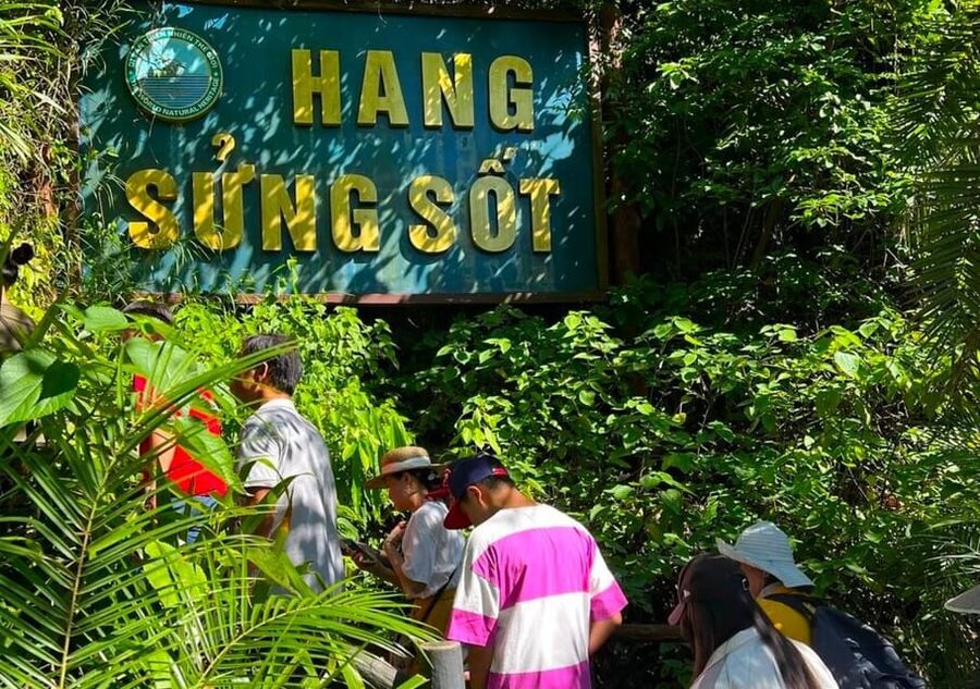 Luxury Ha Long Symphony Day Cruise With Lunch, Cave & Island - Titop Island, swimming, or the climb
