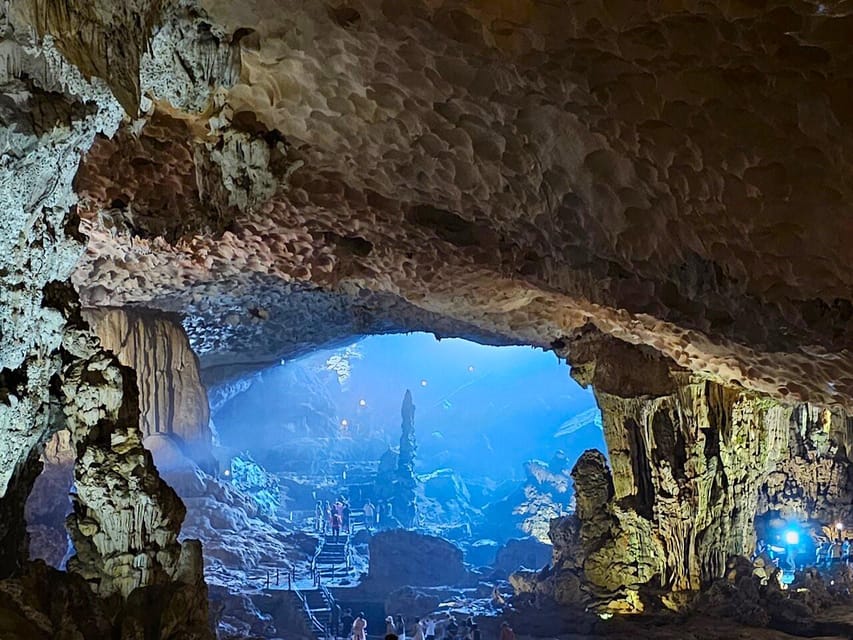 Luxury Ha Long Symphony Day Cruise With Lunch, Cave & Island - The return trip and sunset canape party