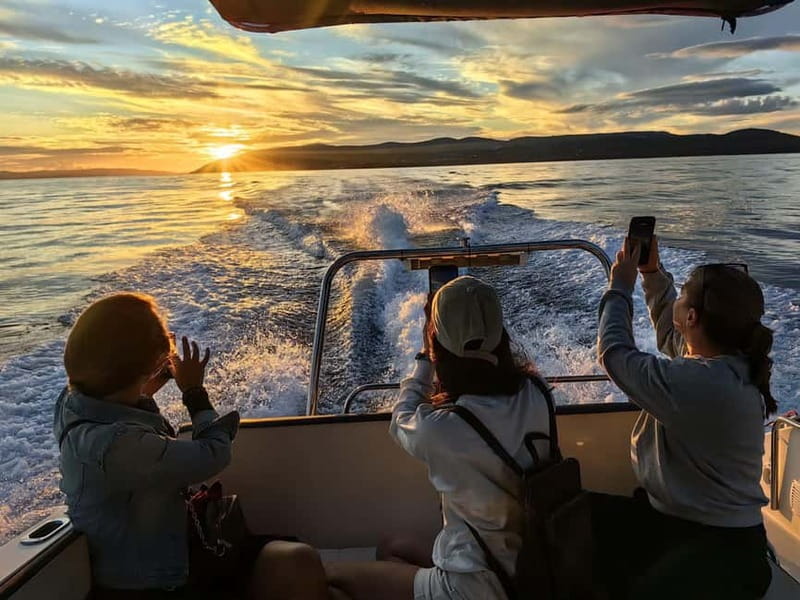 Makarska: Speedboat Sunset Tour to hidden bay on island Brač - Returning to Makarska as the sky changes