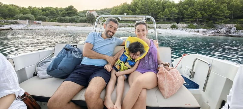 Makarska: Speedboat Sunset Tour to hidden bay on island Brač - Practical preparation for the evening