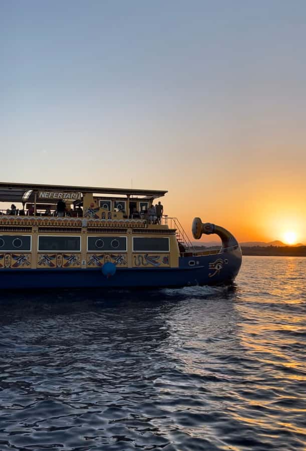 Marsa Alam: Nefertari Sunset Turtle Bay Cruise with Dinner - The Nefertari turns a boat ride into a themed outing