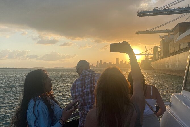 Miami 75 Min Boat Tour Biscayne Bay and Celebrity Homes Island - Check-in is the part that needs care