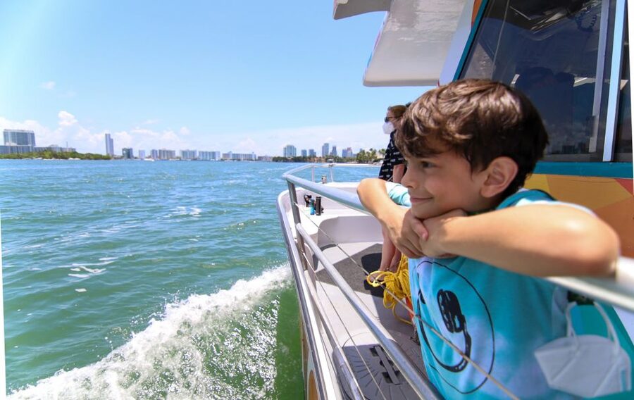 Miami: Biscayne Bay Celebrity Homes Sightseeing Cruise - What you see near South Beach and Fisher Island