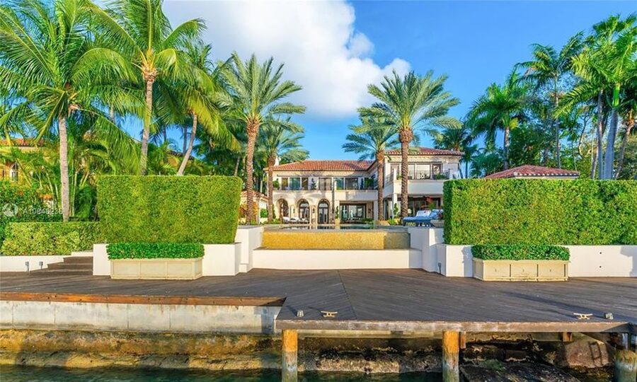 Miami: Biscayne Bay Celebrity Homes Sightseeing Cruise - Celebrity homes and the limits of the theme