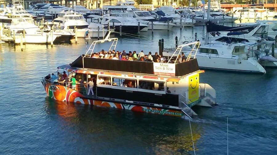 Miami: Biscayne Bay Celebrity Homes Sightseeing Cruise - A 90-minute route around Biscayne Bay