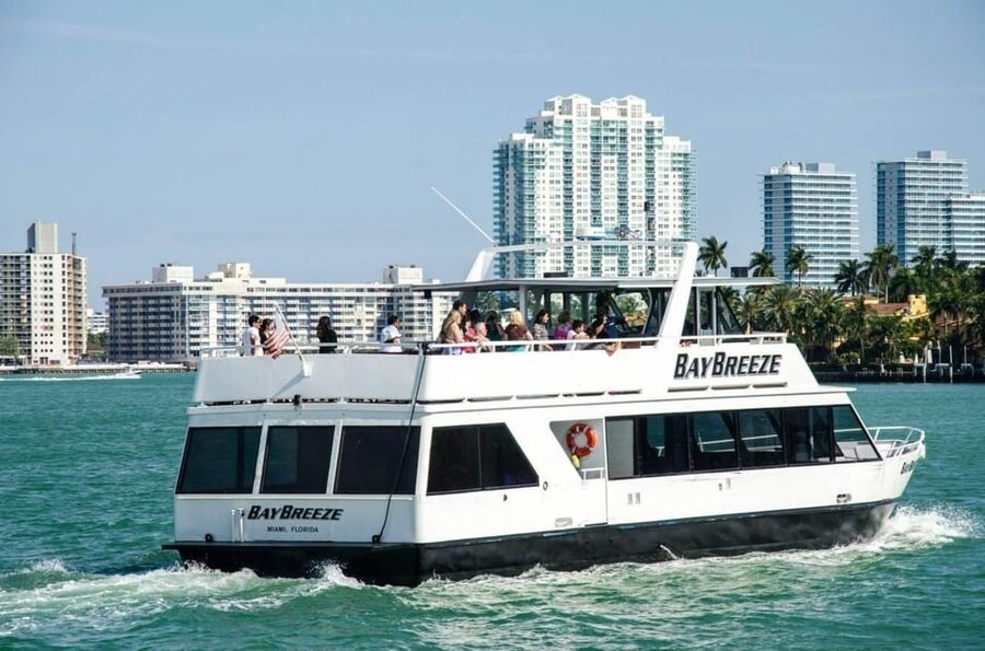 Miami: Biscayne Bay Millionaire's Homes Sightseeing Cruise - Why Biscayne Bay Is the Right Place to Start