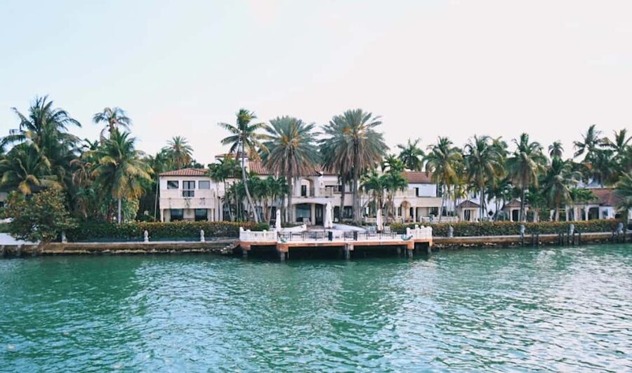 Miami: Biscayne Bay Millionaire's Homes Sightseeing Cruise - South Beach, Miami Beach, and the Port