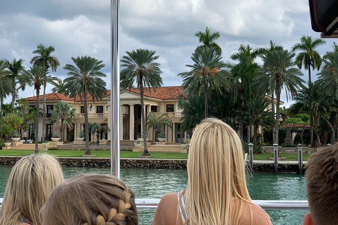 Miami Biscayne Bay rich and famous Sightseeing Boat Tour - The Venetian Islands from the water