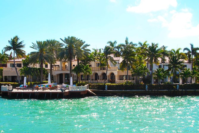 Miami Biscayne Bay rich and famous Sightseeing Boat Tour - Star Island and the celebrity-home portion