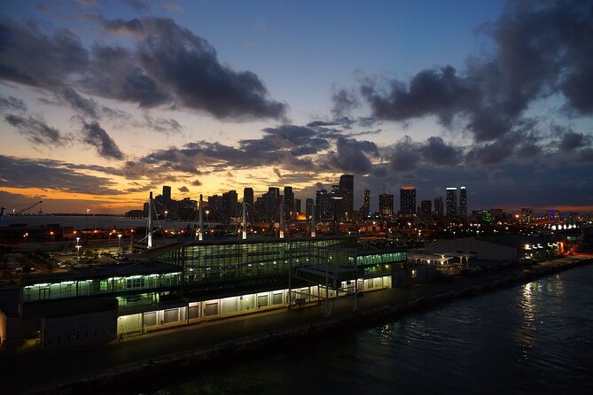 Miami Cruise of Celebrity Homes and Biscayne Bay - Setting out from Bayfront Park and Bayside Marketplace