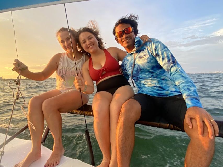 Miami: Intimate Sailing in Biscayne Bay w/ Food and Drinks - Snacks, drinks, and the mid-trip pause