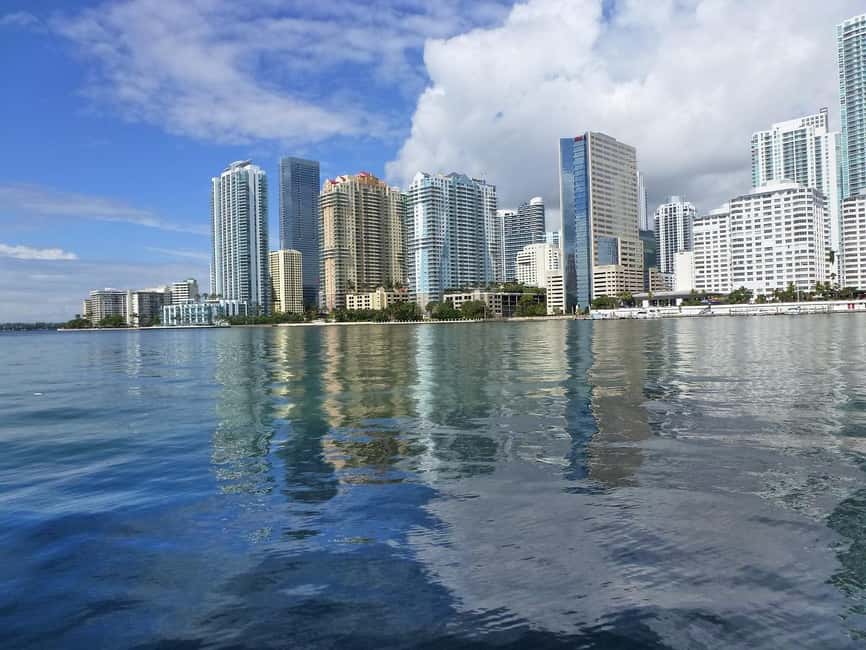 Miami Skyline Cruise of Millionaire Homes - Starting at Bayside Marketplace