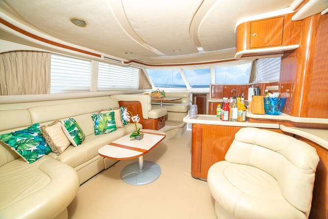 Montego Bay Private Yacht Tour with Open Bar and Lunch - Lunch beside the Montego Bay Hip Strip