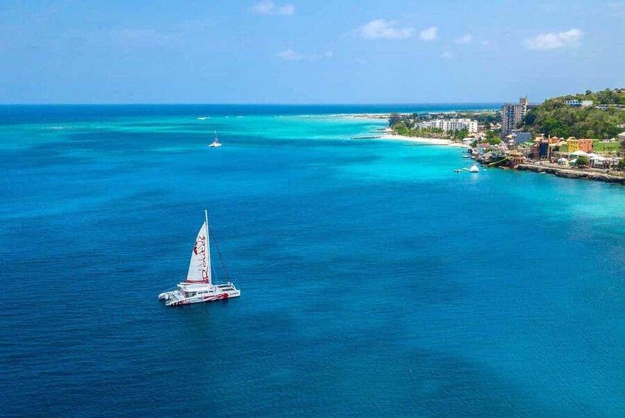 Montego Bay: Reggae Catamaran 18+ Cruise with Open Bar - Key points at a glance