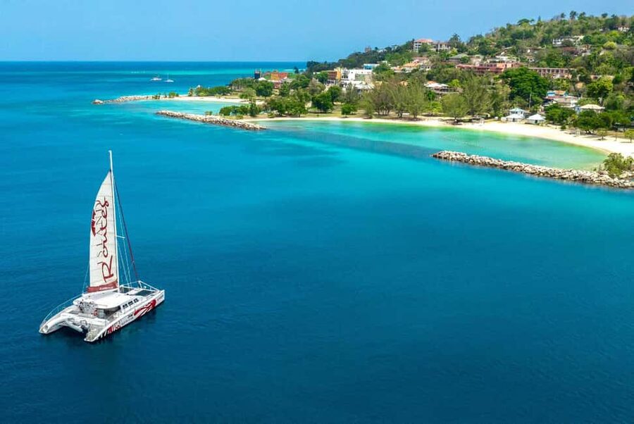 Montego Bay: Reggae Catamaran 18+ Cruise with Open Bar - Snorkeling in a short reef stop