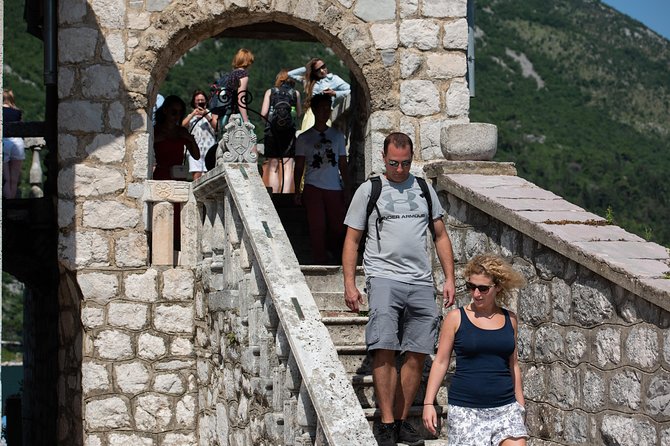 Montenegro: Bay of Kotor Day Trip from Dubrovnik English -Español - Lunch, taxes, and optional costs