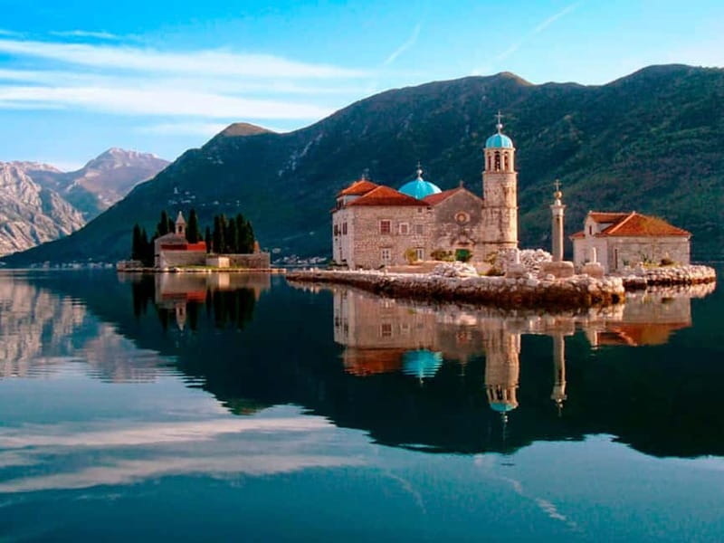 Montenegro Tour with Optional Kotor Bay Boat Cruise - Crossing the Croatia and Montenegro border
