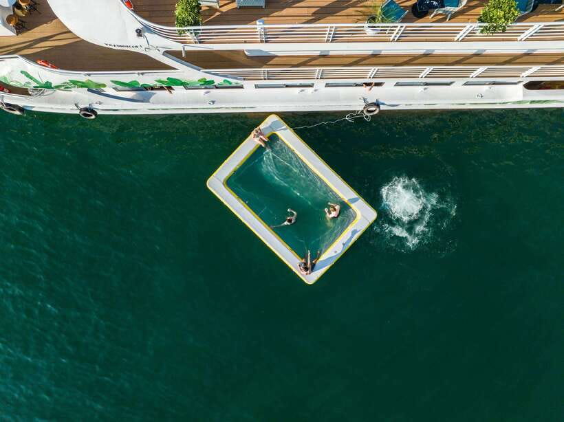 Most Luxurious Day Trip to Lan Ha Bay with Lunch from Hanoi - Lunch on board at 11:30 AM