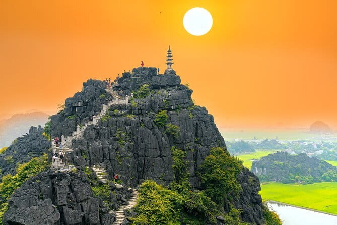 Multi Day Tour in Ninh Binh and Halong from Hanoi - Leaving Hanoi for Hoa Lu