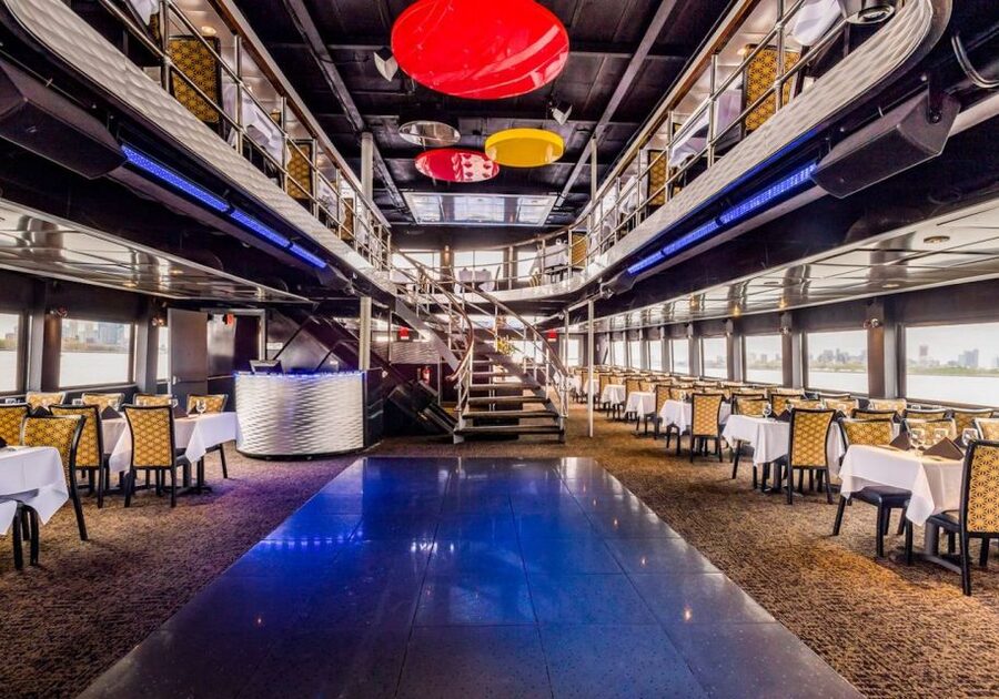 NYC: Christmas Day Buffet Brunch or Dinner Harbor Cruise - Key points at a glance